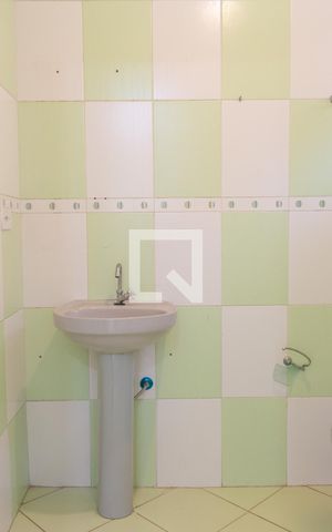 Casa à venda com 366m², 4 quartos e 2 vagas Casa à venda com 366m², 4 quartos e 2 vagasBanheiro da Suíte 2