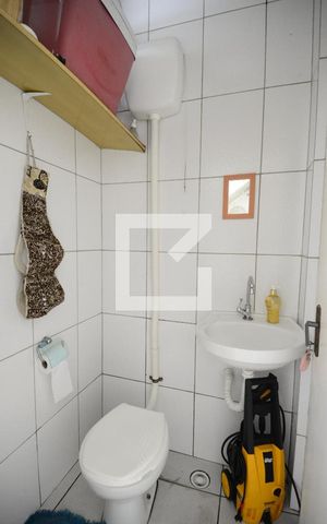 Casa à venda com 270m², 3 quartos e 2 vagasBanheiro de Serviço