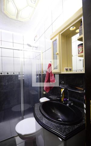 Casa à venda com 270m², 3 quartos e 2 vagasSuíte Casa 2