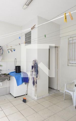Casa à venda com 270m², 3 quartos e 2 vagasÁrea de Serviço