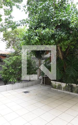 Casa à venda com 270m², 3 quartos e 2 vagasQuintal