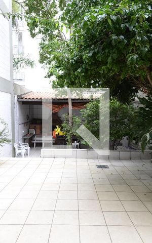 Casa à venda com 270m², 3 quartos e 2 vagasQuintal