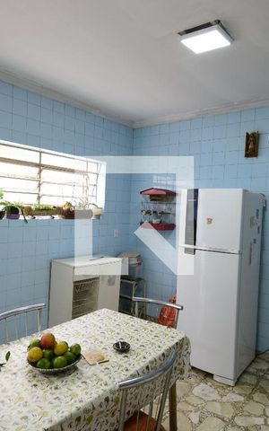 Casa à venda com 270m², 3 quartos e 2 vagasCozinha