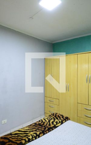 Casa à venda com 270m², 3 quartos e 2 vagasSuíte Casa 2