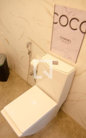 Studio à venda com 30m², 1 quarto e sem vaga Studio à venda com 30m², 1 quarto e sem vagaBanheiro