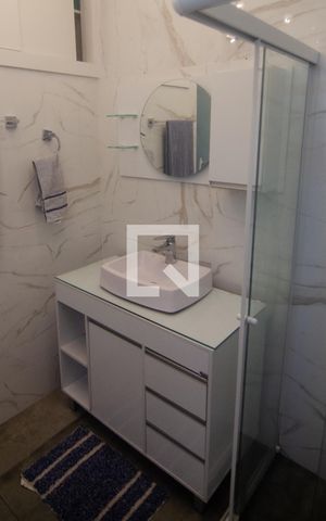 Studio à venda com 30m², 1 quarto e sem vaga Studio à venda com 30m², 1 quarto e sem vagaBanheiro
