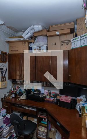 Casa de condomínio à venda com 190m², 3 quartos e 4 vagas Casa de condomínio à venda com 190m², 3 quartos e 4 vagasEscritório