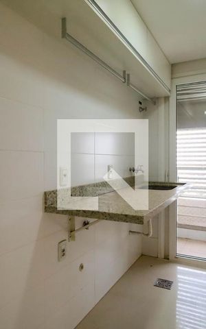 Apartamento à venda com 194m², 4 quartos e 3 vagas Apartamento à venda com 194m², 4 quartos e 3 vagasÁrea de Serviço