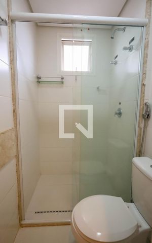 Apartamento à venda com 194m², 4 quartos e 3 vagas Apartamento à venda com 194m², 4 quartos e 3 vagasBanheiro da Suíte 2
