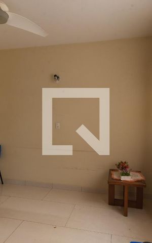 Casa à venda com 100m², 3 quartos e 1 vaga Casa à venda com 100m², 3 quartos e 1 vagaSala