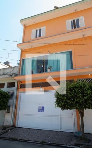 Casa à venda com 200m², 3 quartos e 2 vagasFachada