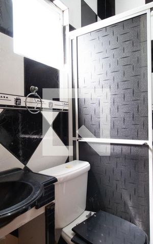 Casa à venda com 200m², 3 quartos e 2 vagasBanheiro 4