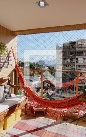 Apartamento à venda com 87m², 3 quartos e 1 vaga Apartamento à venda com 87m², 3 quartos e 1 vagaVaranda