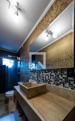 Casa à venda com 150m², 3 quartos e 4 vagassuíte