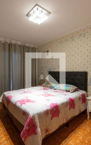 Casa à venda com 150m², 3 quartos e 4 vagassuíte 2