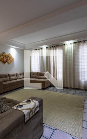 Casa à venda com 150m², 3 quartos e 4 vagasSala