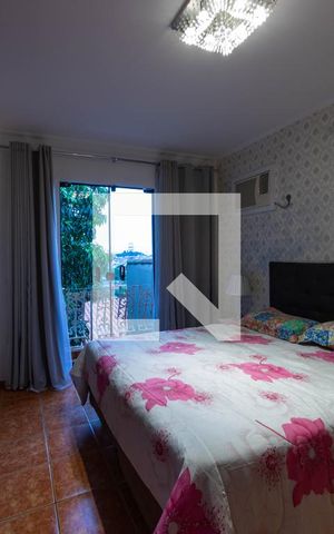 Casa à venda com 150m², 3 quartos e 4 vagassuíte 2