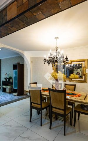 Casa à venda com 150m², 3 quartos e 4 vagasSala