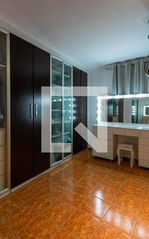 Casa à venda com 150m², 3 quartos e 4 vagassuíte