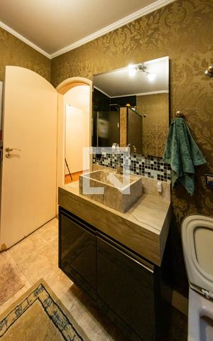 Casa à venda com 150m², 3 quartos e 4 vagasBanheiro suíte 2