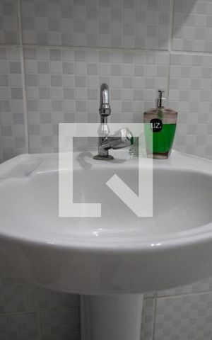 Casa à venda com 193m², 3 quartos e 2 vagas Casa à venda com 193m², 3 quartos e 2 vagasBanheiro