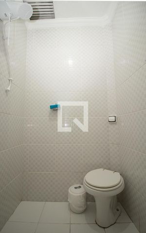 Casa à venda com 193m², 3 quartos e 2 vagas Casa à venda com 193m², 3 quartos e 2 vagasBanheiro
