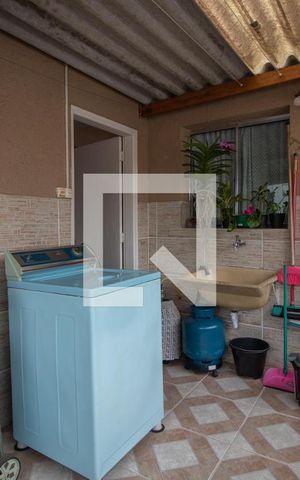 Casa à venda com 193m², 3 quartos e 2 vagas Casa à venda com 193m², 3 quartos e 2 vagasLavanderia