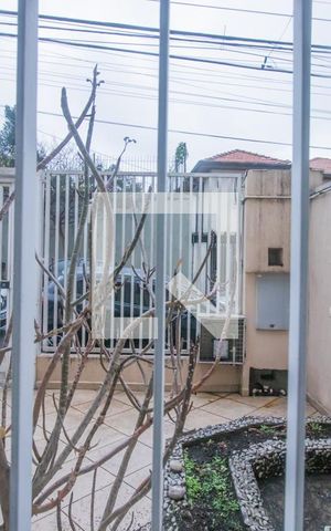 Casa à venda com 147m², 3 quartos e 2 vagas Casa à venda com 147m², 3 quartos e 2 vagasVista