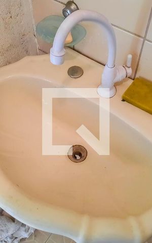 Casa à venda com 316m², 3 quartos e 4 vagas Casa à venda com 316m², 3 quartos e 4 vagasBanheiro de Serviço