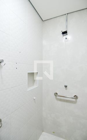 Casa à venda com 330m², 4 quartos e 3 vagasBanheiro da Suíte 1