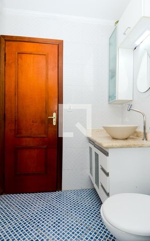 Casa à venda com 330m², 4 quartos e 3 vagasBanheiro da Suíte 4