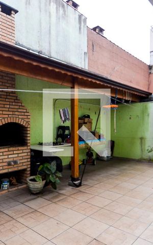 Casa à venda com 330m², 4 quartos e 3 vagasÁrea de Lazer 