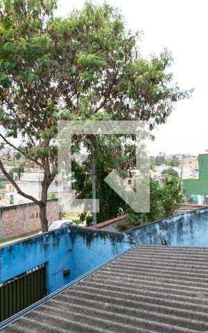 Casa para alugar com 120m², 4 quartos e 1 vaga Casa para alugar com 120m², 4 quartos e 1 vagaVaranda