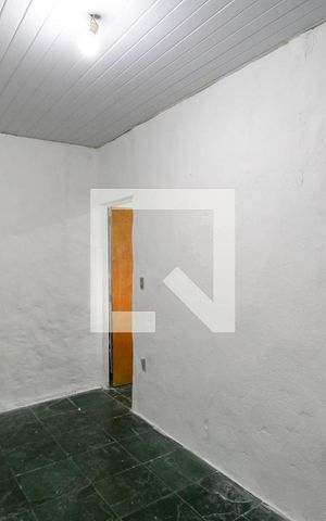 Casa para alugar com 120m², 4 quartos e 1 vaga Casa para alugar com 120m², 4 quartos e 1 vagaQuarto Suíte