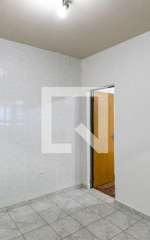 Casa para alugar com 120m², 4 quartos e 1 vaga Casa para alugar com 120m², 4 quartos e 1 vagaSala