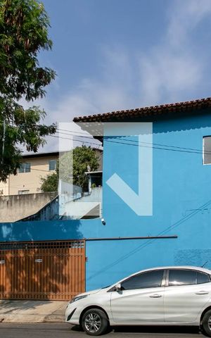Casa para alugar com 120m², 4 quartos e 1 vaga Casa para alugar com 120m², 4 quartos e 1 vagaFachada