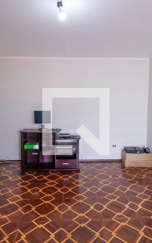 Casa à venda com 300m², 4 quartos e 3 vagas Casa à venda com 300m², 4 quartos e 3 vagasSala de Inverno
