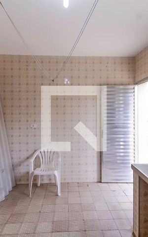 Casa à venda com 300m², 4 quartos e 3 vagas Casa à venda com 300m², 4 quartos e 3 vagasÁrea de Serviço