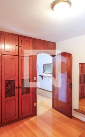 Casa à venda com 260m², 3 quartos e 5 vagasQuarto 1