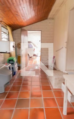 Casa à venda com 80m², 2 quartos e 1 vagaArea de serviço
