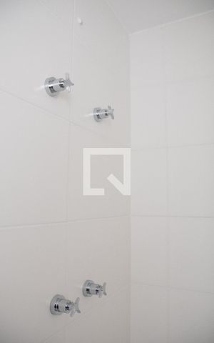 Apartamento à venda com 50m², 2 quartos e 1 vaga Apartamento à venda com 50m², 2 quartos e 1 vagaBanheiro 2