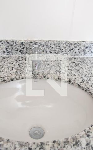 Apartamento à venda com 50m², 2 quartos e 1 vaga Apartamento à venda com 50m², 2 quartos e 1 vagaBanheiro do Quarto 2
