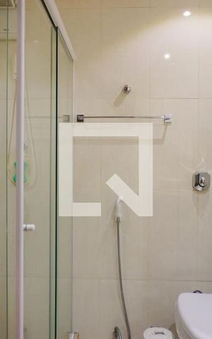 Apartamento à venda com 297m², 3 quartos e 1 vaga Apartamento à venda com 297m², 3 quartos e 1 vagaBanheiro Social