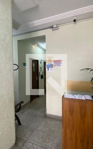 Apartamento à venda com 54m², 2 quartos e sem vaga Apartamento à venda com 54m², 2 quartos e sem vagaHall