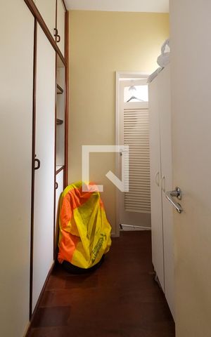 Apartamento à venda com 170m², 4 quartos e 1 vaga Apartamento à venda com 170m², 4 quartos e 1 vagaQuarto de Serviço