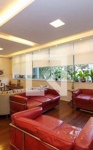 Apartamento à venda com 170m², 4 quartos e 1 vaga Apartamento à venda com 170m², 4 quartos e 1 vagaSala