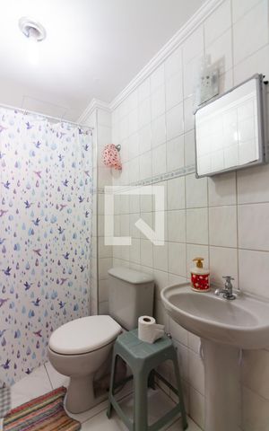 Apartamento à venda com 64m², 2 quartos e 1 vaga Apartamento à venda com 64m², 2 quartos e 1 vagaBanheiro