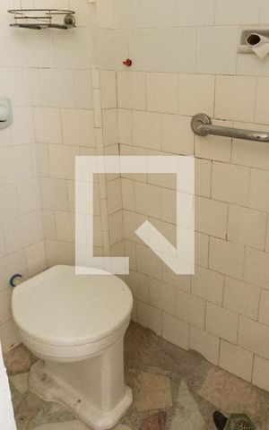 Apartamento à venda com 100m², 2 quartos e 1 vagaBanheiro de Serviço