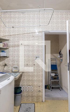 Casa à venda com 200m², 3 quartos e 3 vagas Casa à venda com 200m², 3 quartos e 3 vagasÁrea de Serviço