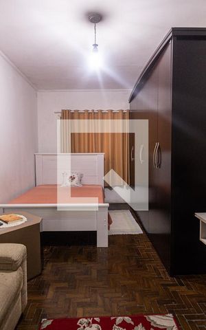 Casa à venda com 200m², 3 quartos e 3 vagas Casa à venda com 200m², 3 quartos e 3 vagasQuarto 3
